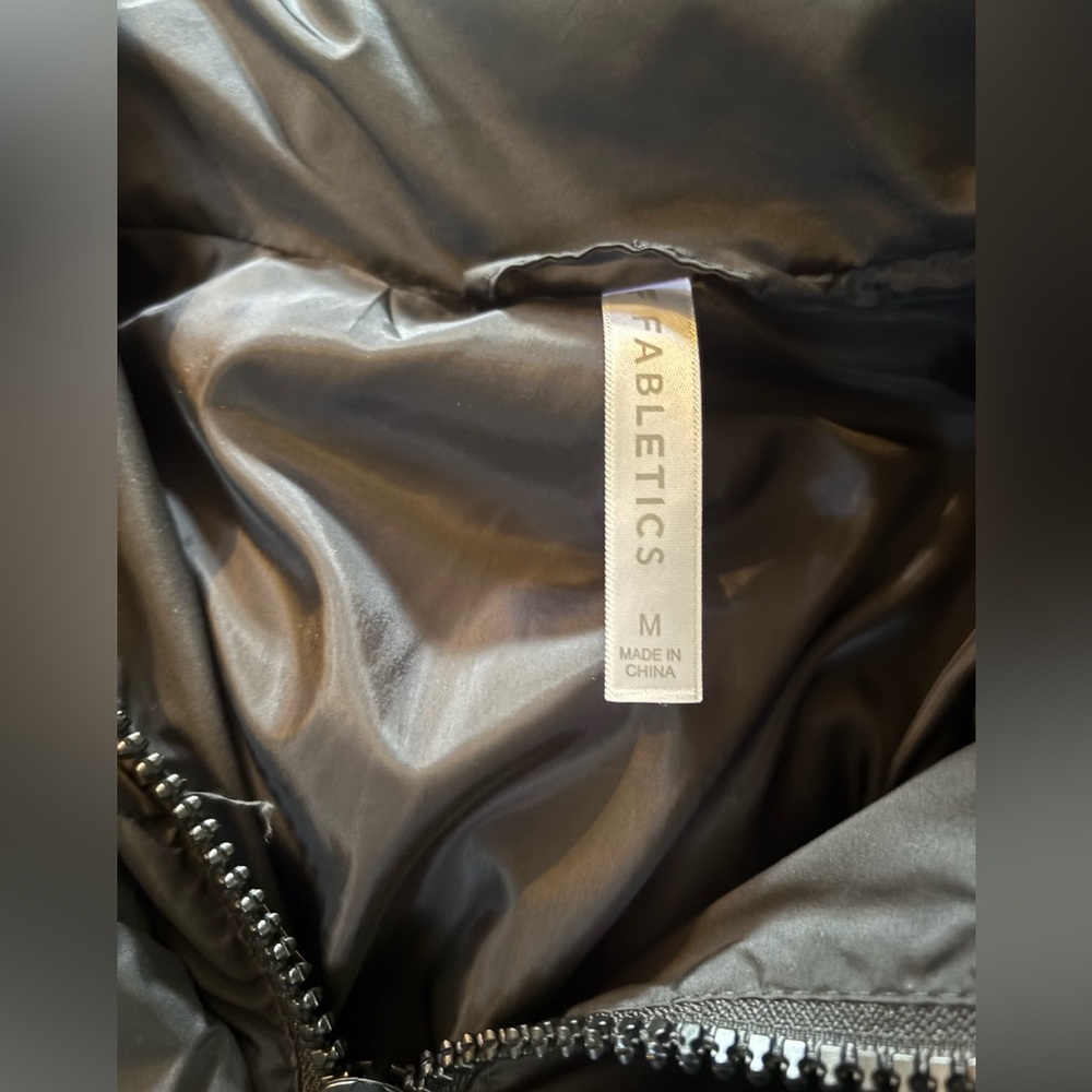 Fabletics puffer coat - Picture 3 of 3